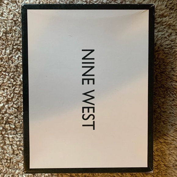 Nine West high heels - Picture 2 of 6
